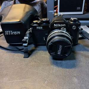 니콘 FM2 블랙 과 50mm1.4렌즈 필름 카메라 SLR 수동카메라