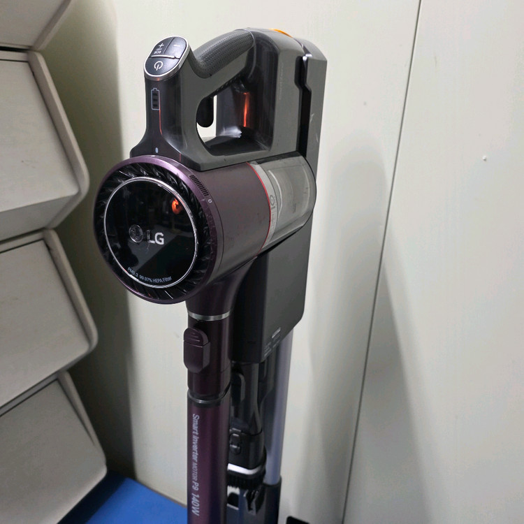 lg코드제로A9무선청소기--3
