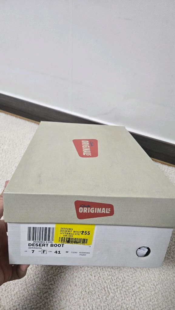 클락스 오리지널 데저트 부츠 이미지