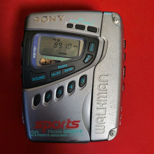 소니 스포츠워크맨 WM-FS1 실버 정상작동품