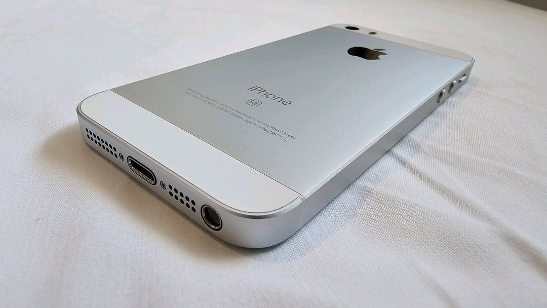 [순정정품] 아이폰 SE1 128GB 배터리신품 무음카메라 실버 이미지