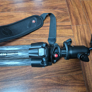 맨프로토 055CXPRO3 + 498RC4 삼각대