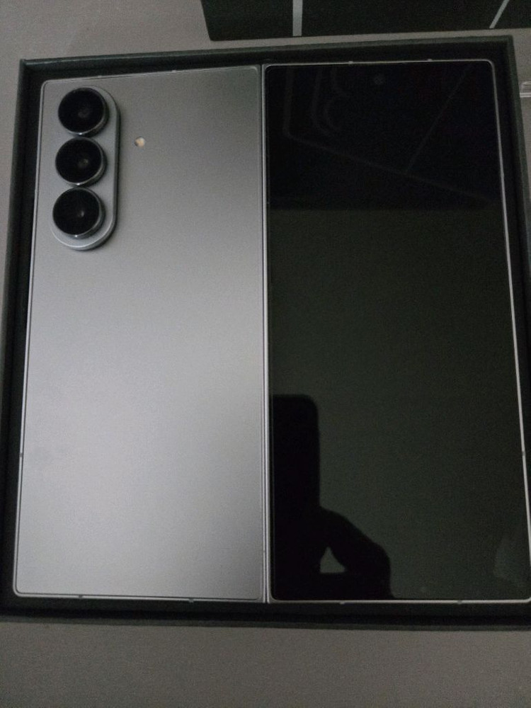 갤럭시 Z폴드7 실버쉐도우 256GB 풀박--1