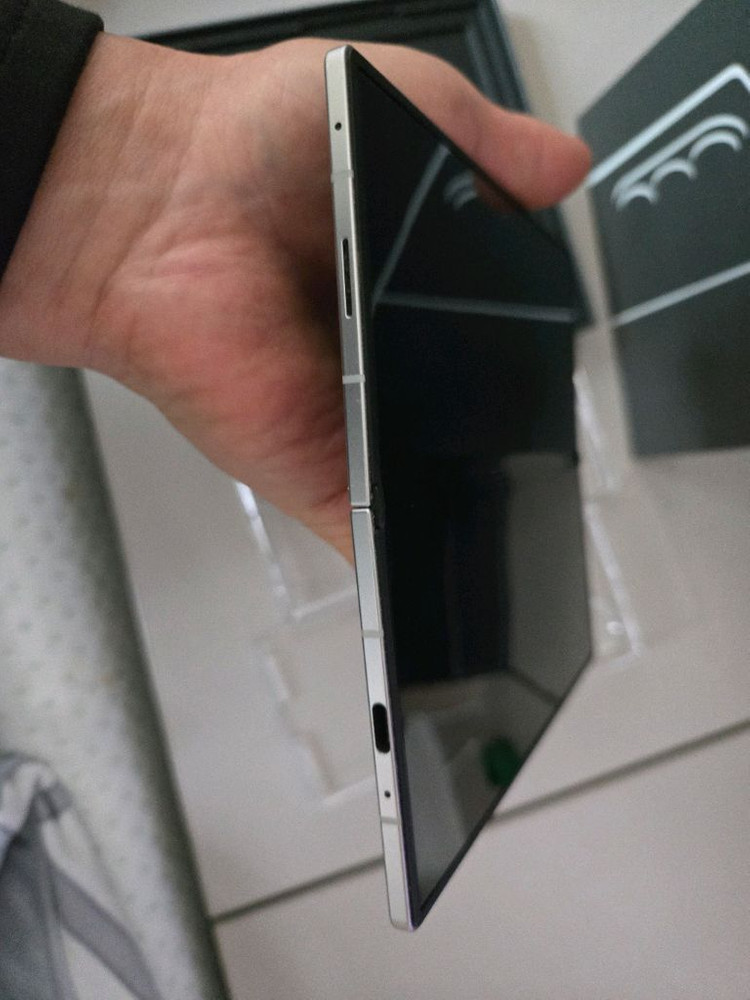 갤럭시 Z폴드7 실버쉐도우 256GB 풀박--5