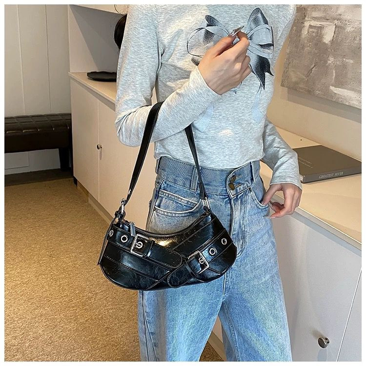 벨트 반달 숄더백--2