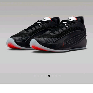 루카5 295사이즈 팝니다