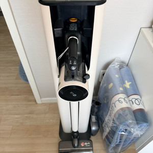 [S급/실사용적음] LG 코드제로 무선청소기 오브제컬렉션(O9571WK) + 올인원타워