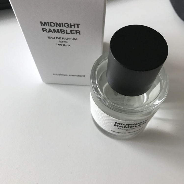 무신사 스탠다드 향수 미드나잇 램블러 이미지