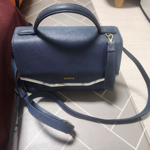 헤지스 사피아노 사첼백