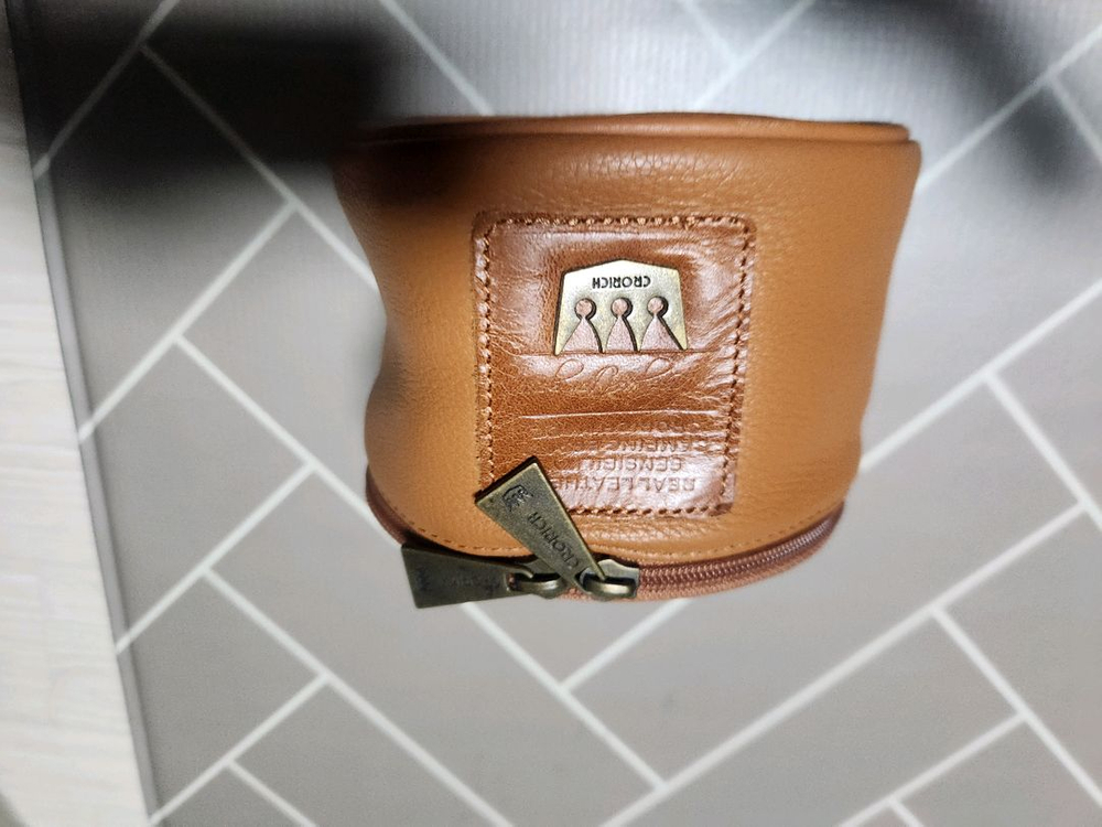 크로리치 가죽 캠핑 휴지케이스--1