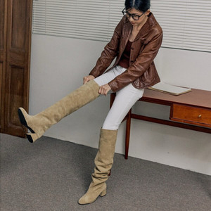 더 조히 베이지 스웨이드 롱부츠 250 (새상품)