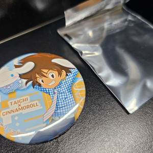 [디지몬] 도쿄 산리오 콜라보 한정판 캔뱃지 (정품)