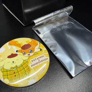 [디지몬] 도쿄 산리오 콜라보 한정판 캔뱃지 (정품)