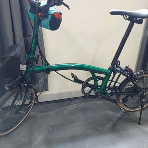 브롬톤 p라인 에메랄드 라커 이미지