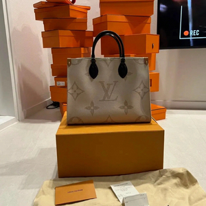 루이비통 온더고 M 베이지