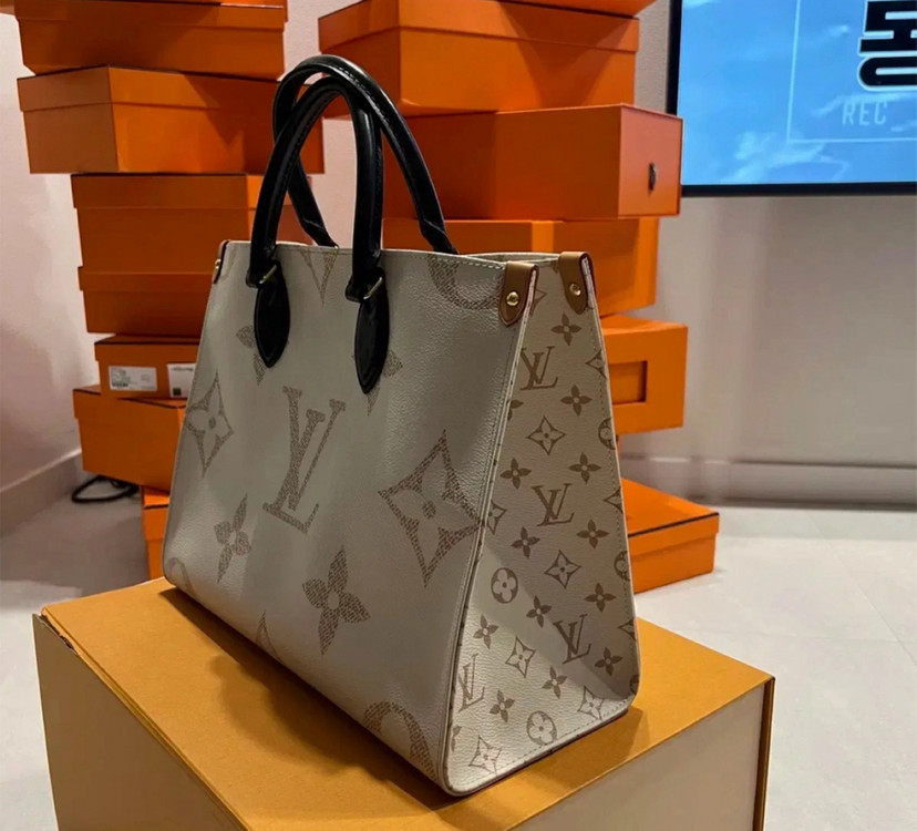 루이비통 온더고 M 베이지--2