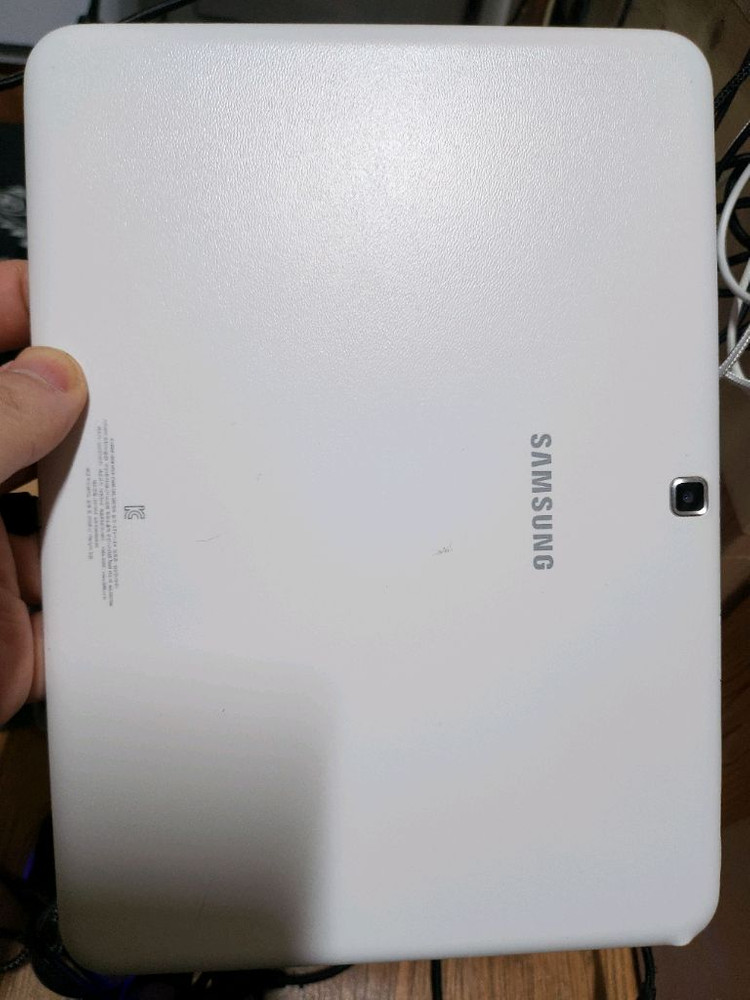 sm-t530 갤럭시탭4 10.1--1