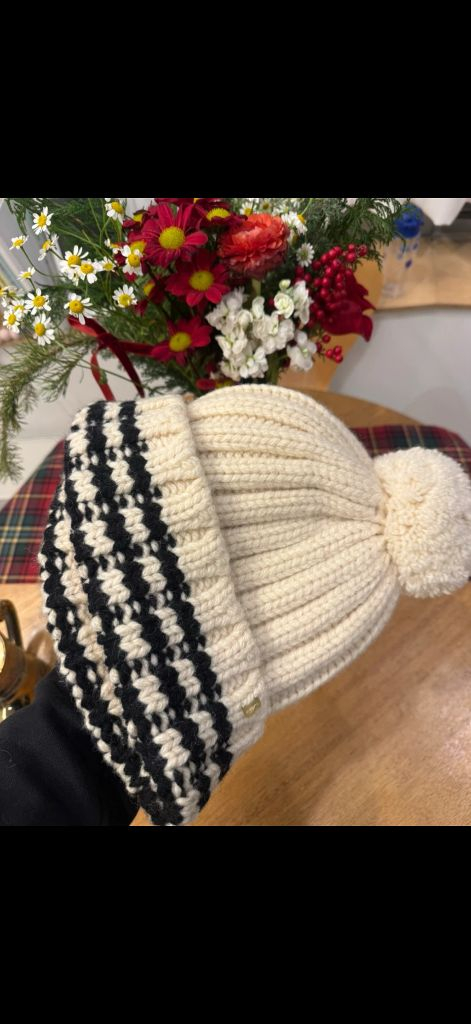 더바넷 폼폼 니트 비니 아이보리 울 100%--1