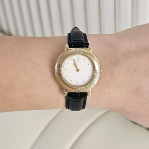 YSL 입생로랑 생로랑 금장 여성 여자 시계 팔찌