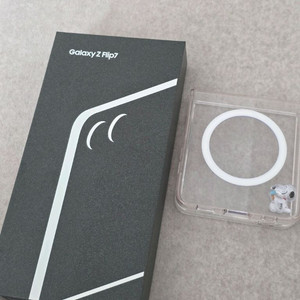 갤럭시 Z 플립 7 민트 256기가 자급제 판매합니다.