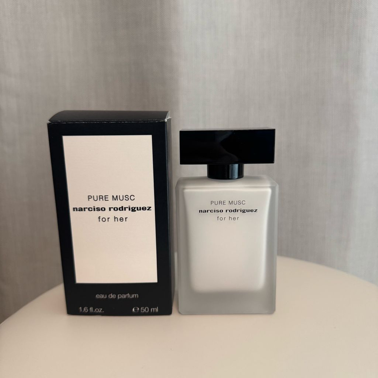 나르시소 로드리게즈 퓨어화이트--1