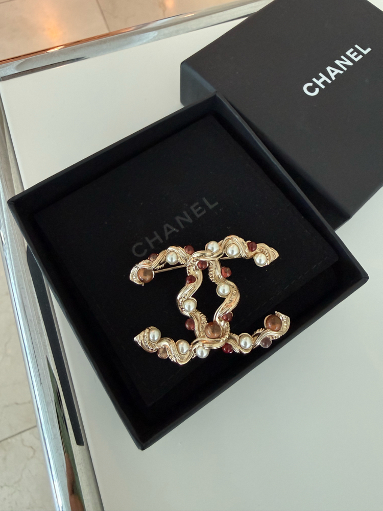 샤넬 브로치--2