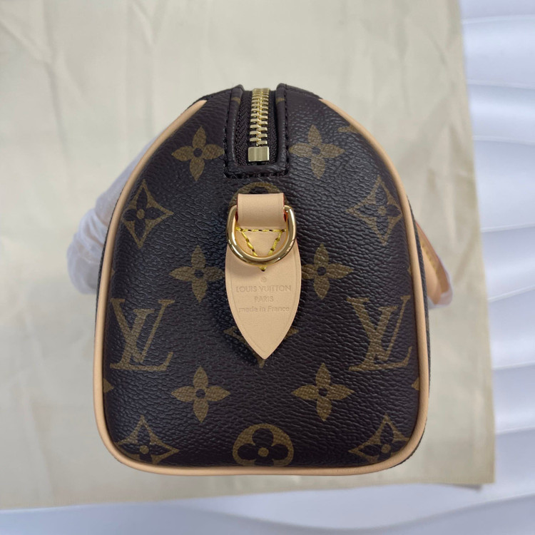 루이비통 스피디 반둘리에 20--3