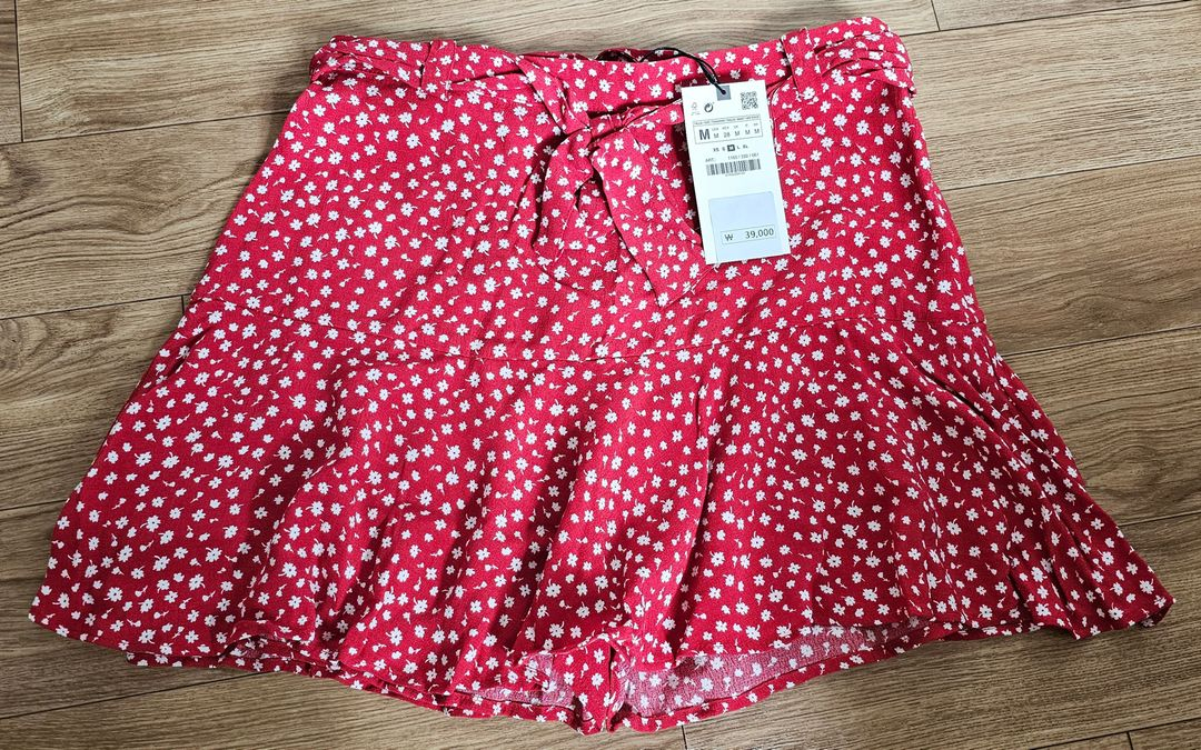 ZARA 자라 플라워 프릴팬프 새상품 판매--1