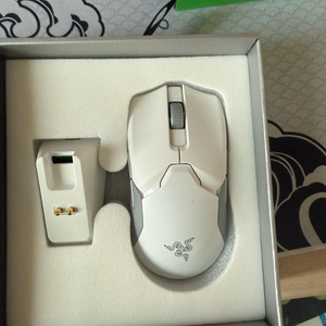 레이저 바이퍼 얼티메이트 머큐리 화이트