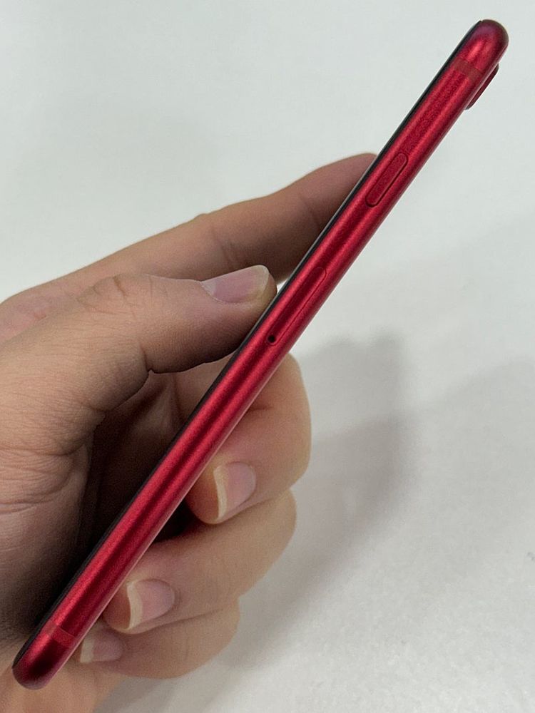 아이폰SE2 레드 256GB A급 20만원에 판매합니다!--2