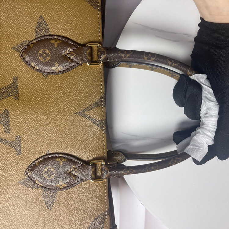 루이비통 온더고 모노그램 MM--4