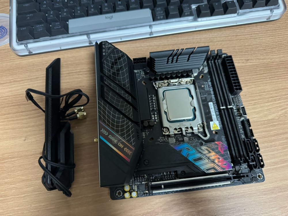 인텔 정품 i7-14700K + Asus Strix B760-i gaming 새제품급 ( 보증기간 매우 넉넉 )--0