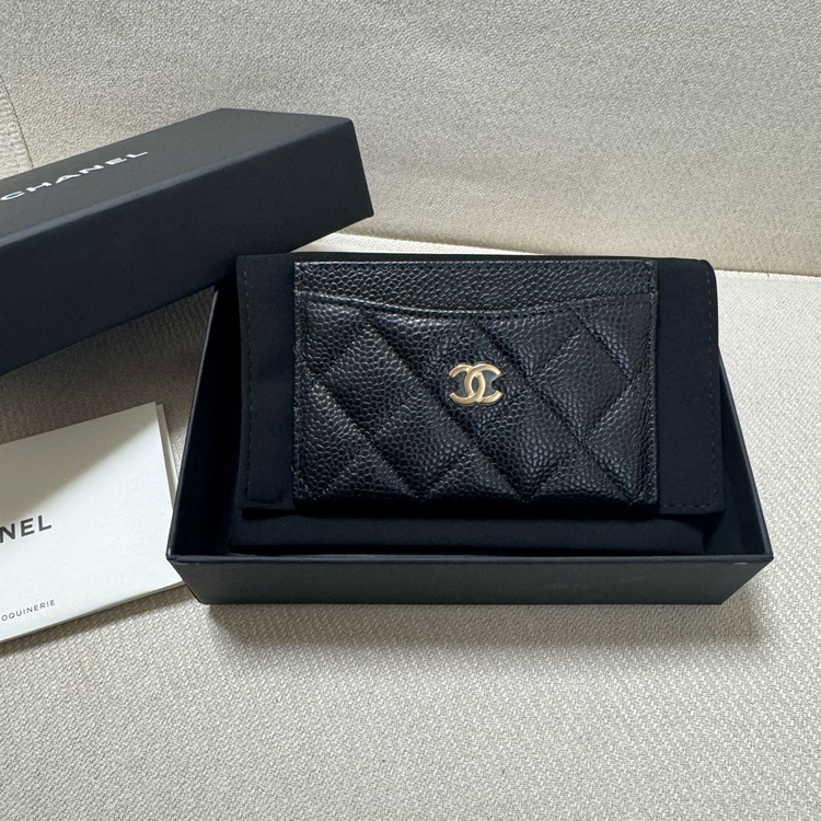 샤넬 클래식 캐비어 카드홀더 금장 내장칩 새제품--1