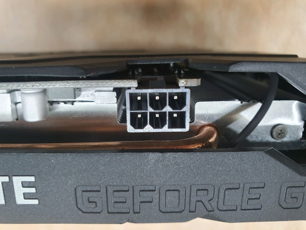 기가바이트 지포스 GTX 1650 SUPER 4GB 그래픽카드 이미지