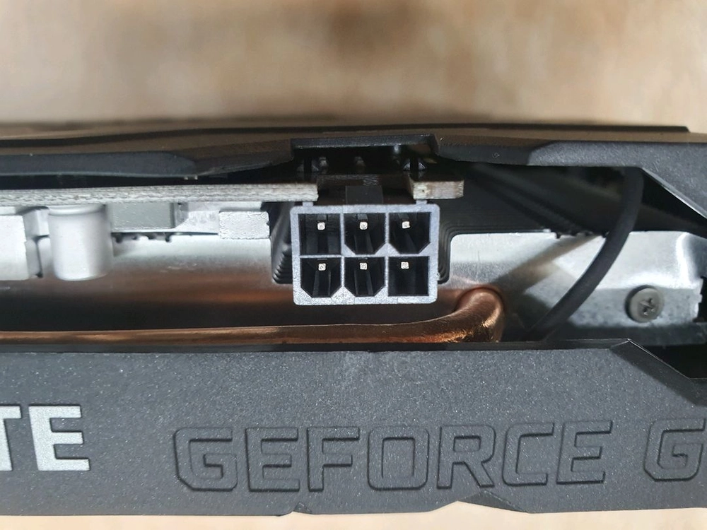 기가바이트 지포스 GTX 1650 SUPER 4GB 그래픽카드 이미지