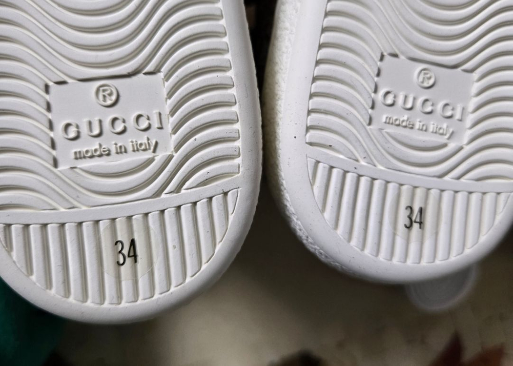 GUCCI 꿀벌 삼선 스니커즈(34 /210mm) 이미지
