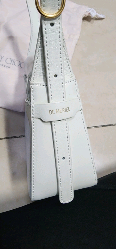 드메리엘 베티 크로스백 이미지