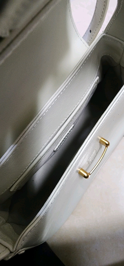 드메리엘 베티 크로스백 이미지