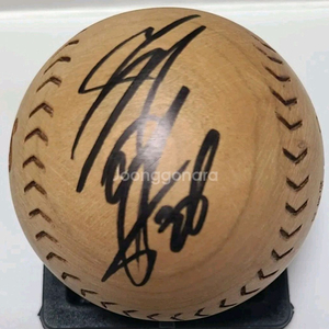 이승엽 400홈런 목각볼 싸인볼 이미지