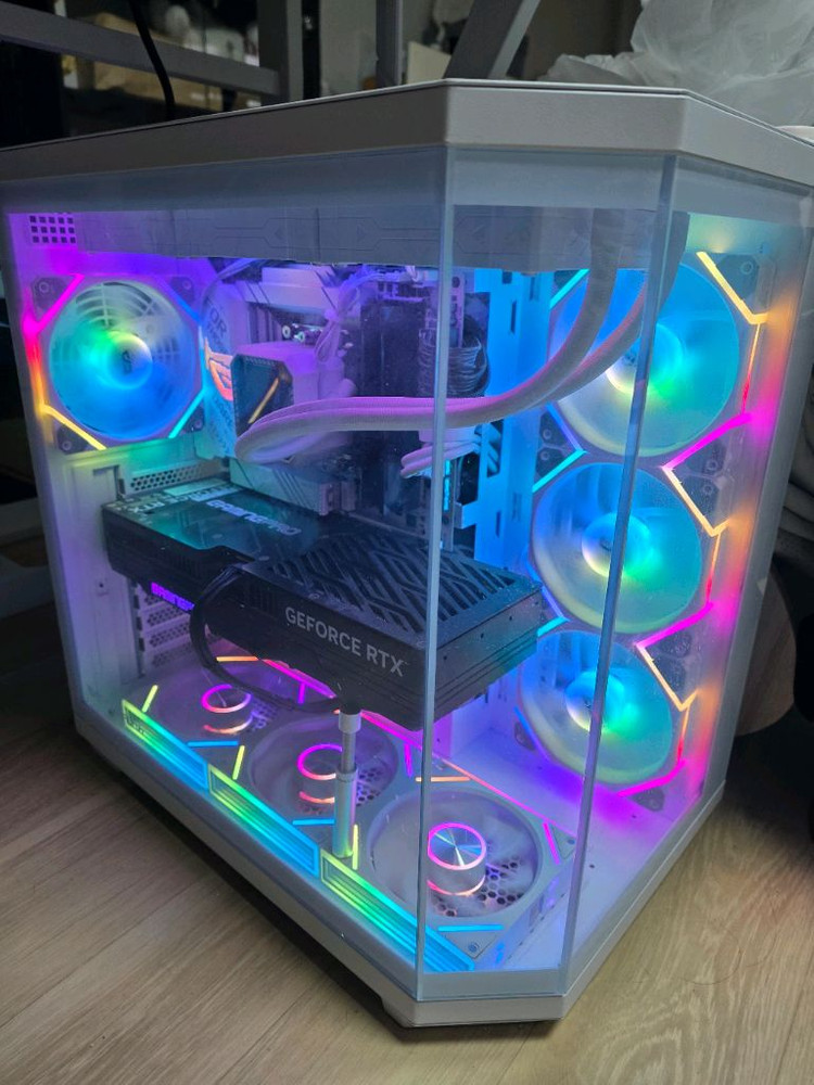 약 640만 하이엔드 게이밍 PC 983d 5080 ssd4tb 램32gb--0