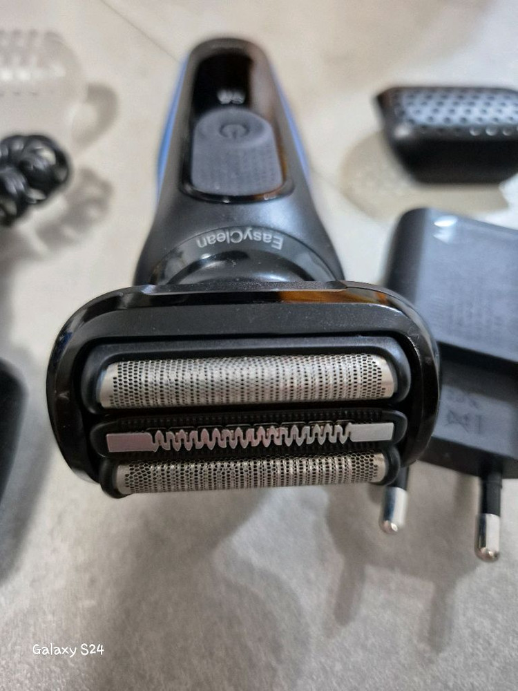 필립스 시리즈5000 브라운 쿨택 5,3 시리즈 5전기면도기 세트--2