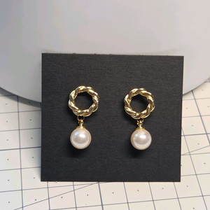 꽈배기 골드 진주 귀걸이
