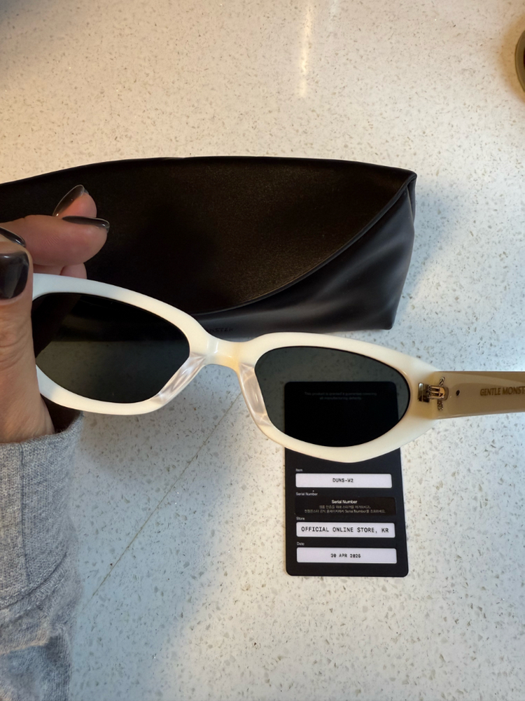 젠틀몬스터 던스 W2 화이트 선글라스 1회착용--3