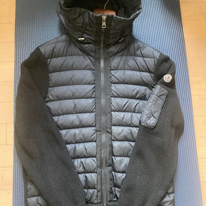 몽클레어 니트 후드패딩 L 국내판 판매합니다. 교환가능 이미지