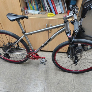 코메트 티타늄 자전거