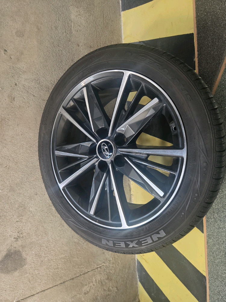 더뉴그랜져르블랑 18인치 휠타이어--3