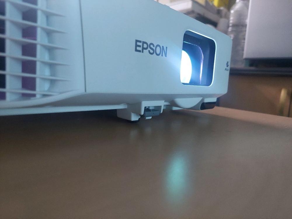 엡손 EB-2042프로젝터 이미지