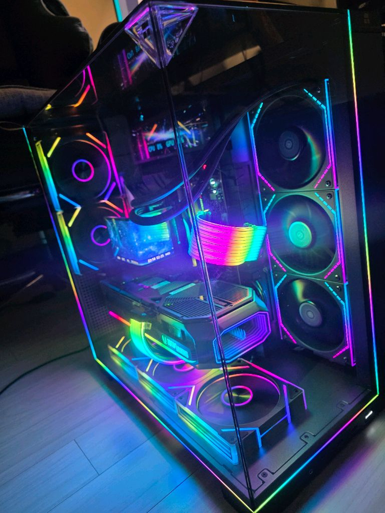 라이젠9 9950X3D X870E HERO 5090 익스트림 최고사양 감성본체 급매--3