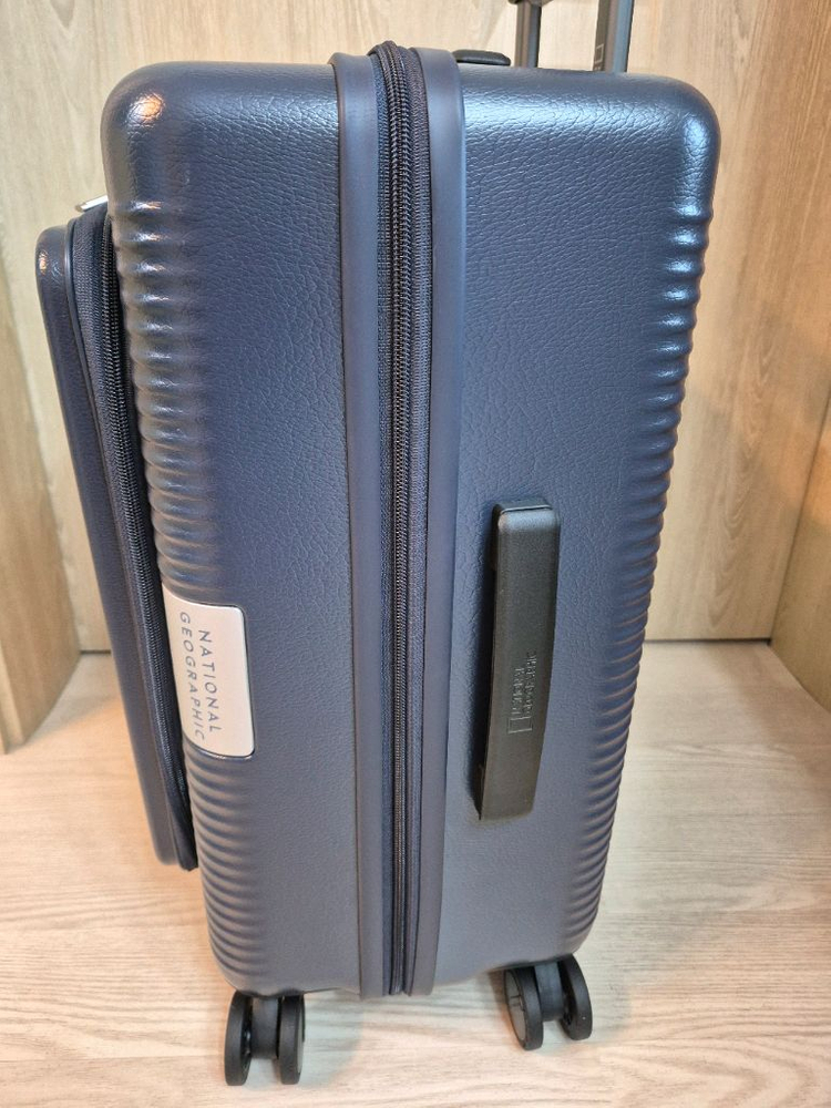 내셔널지오그래픽 캐리어 카멜 20인치 기내용 새제품 (네이비)--3
