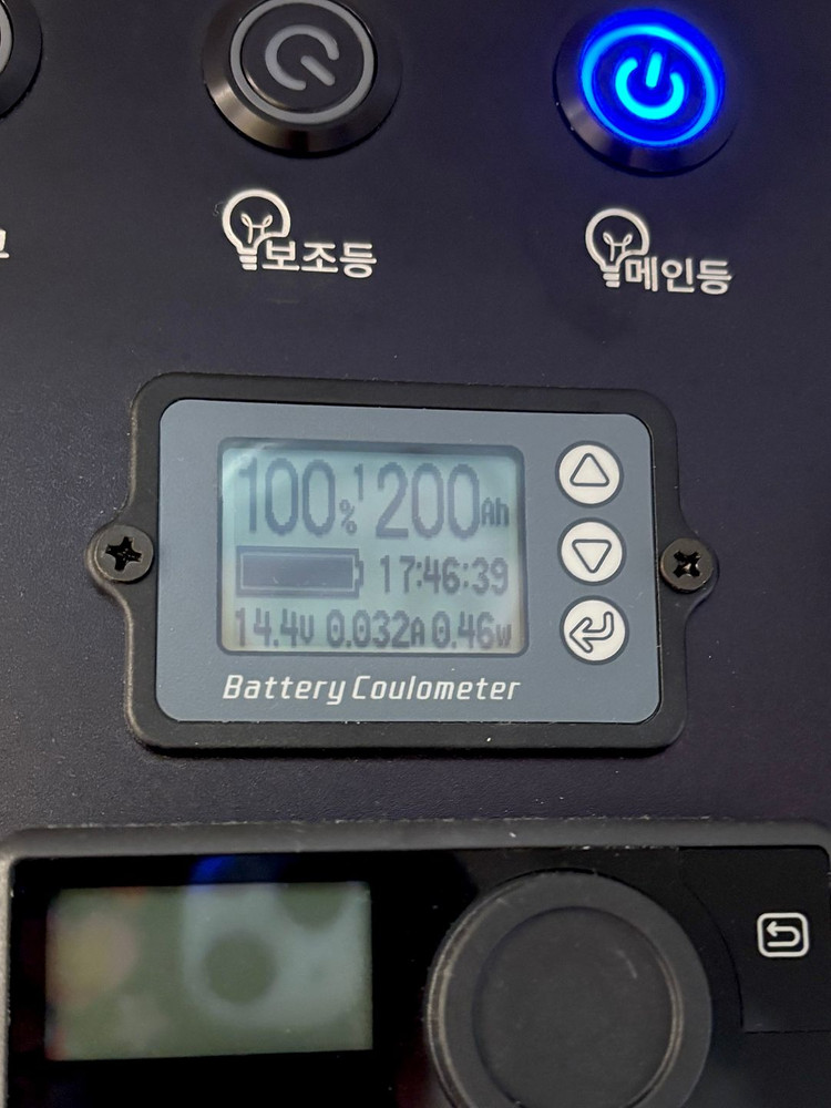 캠핑카2023년 10월 출고 YESRV ZEUS 560RU 프리미엄 패키지 판매합니다 이미지